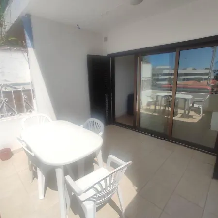 Big Room, 20m2, With Terrace And Ocean View Daire *